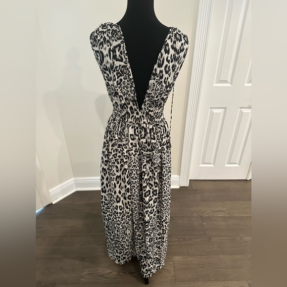 America & Beyond Maxi Beach Cover up - Picture 7 of 9